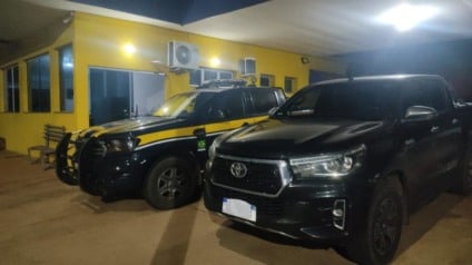 PRF recupera caminhonete furtada em Minas Gerais e prende motorista em Três Lagoas