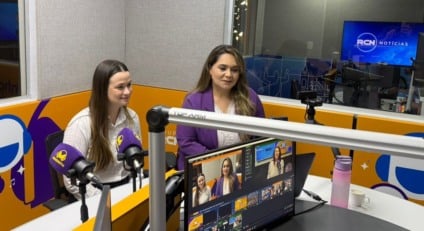 Ana Caroline Mendonça Fagundes, no estúdio da rádio Massa Três Lagoas (Foto: Massa TL)