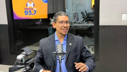 Diogo Costa da Silva, no estúdio da Rádio Massa Campo Grande (Foto: Adriano Hany/ Massa CG) Diogo Costa da Silva, no estúdio da Rádio Massa Campo Grande (Foto: Adriano Hany/ Massa CG)
