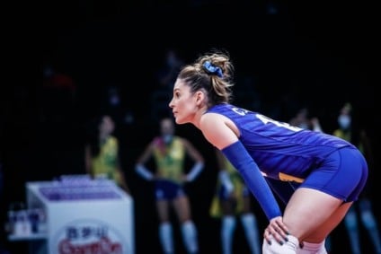 Após 20 anos de dedicação ao vôlei, atleta se despede com gratidão - Reprodução/Redes Sociais