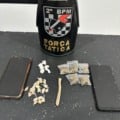 'Boca de fumo' é fechada no bairro Novo Oeste e drogas são apreendidas