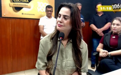 Deputada Estadual Mara Caseiro e demais políticos nos estúdios da Rádio Cultura FM - Foto/Cultura FM Paranaíba