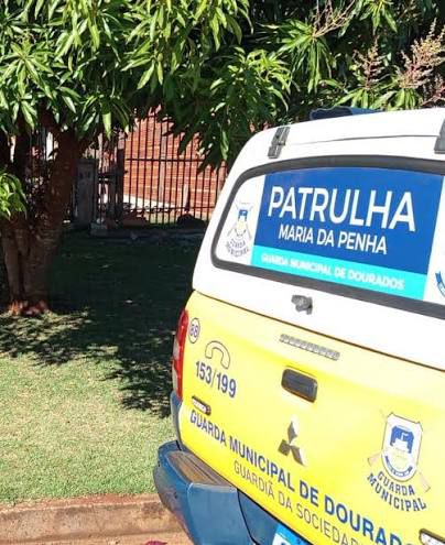 Após os relatos da vítima, os agentes da Guarda Municipal foram até a casa do autor, que foi preso em flagrante por descumprimento da medida. (Foto: Divulgação/GMD)