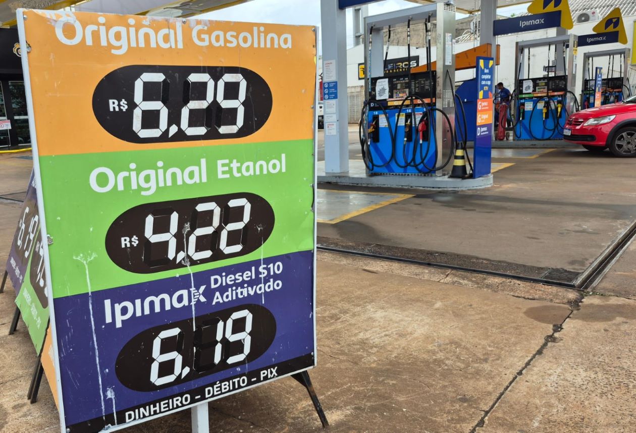 O preço médio da gasolina comum em Dourados, em outubro de 2025, é de R$ 6,27. (Foto: A. Frota)