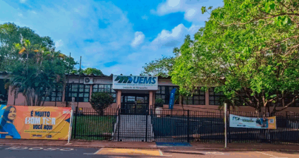 Fachada da UEMS em Paranaíba com destaque para obras de RU e novas salas Fachada da UEMS em Paranaíba com destaque para obras de RU e novas salas