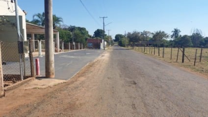 Rua que receberá obras dá acesso a todo o Bairro São Lázaro (Foto: Mauro Silva/Cultura FM)
