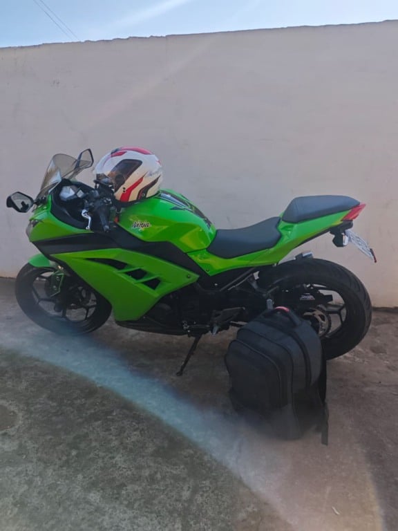 Moto de alta cilindrada é roubada em assalto violento no bairro Santa Rita