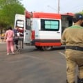 Acidente entre carro e bicicleta elétrica deixa mulher ferida no bairro Vila Nova
