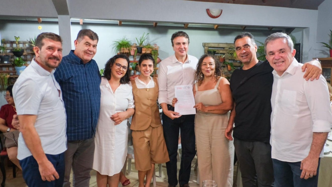 Dirigentes da FETEMS entregam documento ao ministro Camilo Santana em Campo Grande (MS)