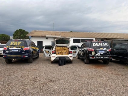 Em um dos carros, polícia encontrou quase uma tonelada de maconha - Foto: Divulgação/Polícia Civil de MS