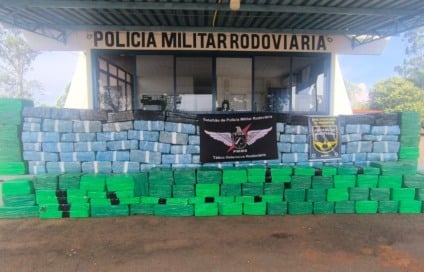 Apreensão de 3,2 toneladas de maconha em duas caminhonetes na MS-156, Amambai (MS)