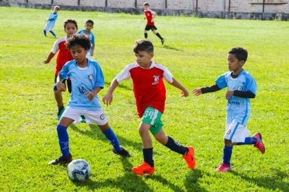 Primeira fase do Campeonato Municipal de Futebol de Base 2025 terá rodadas eliminatórias no sábado