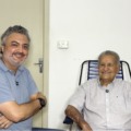 Jornalista Nestor Júnior entrevistou o ex-prefeito Silas Pereira (Foto: Rani Queiroz/Cultura FM) 