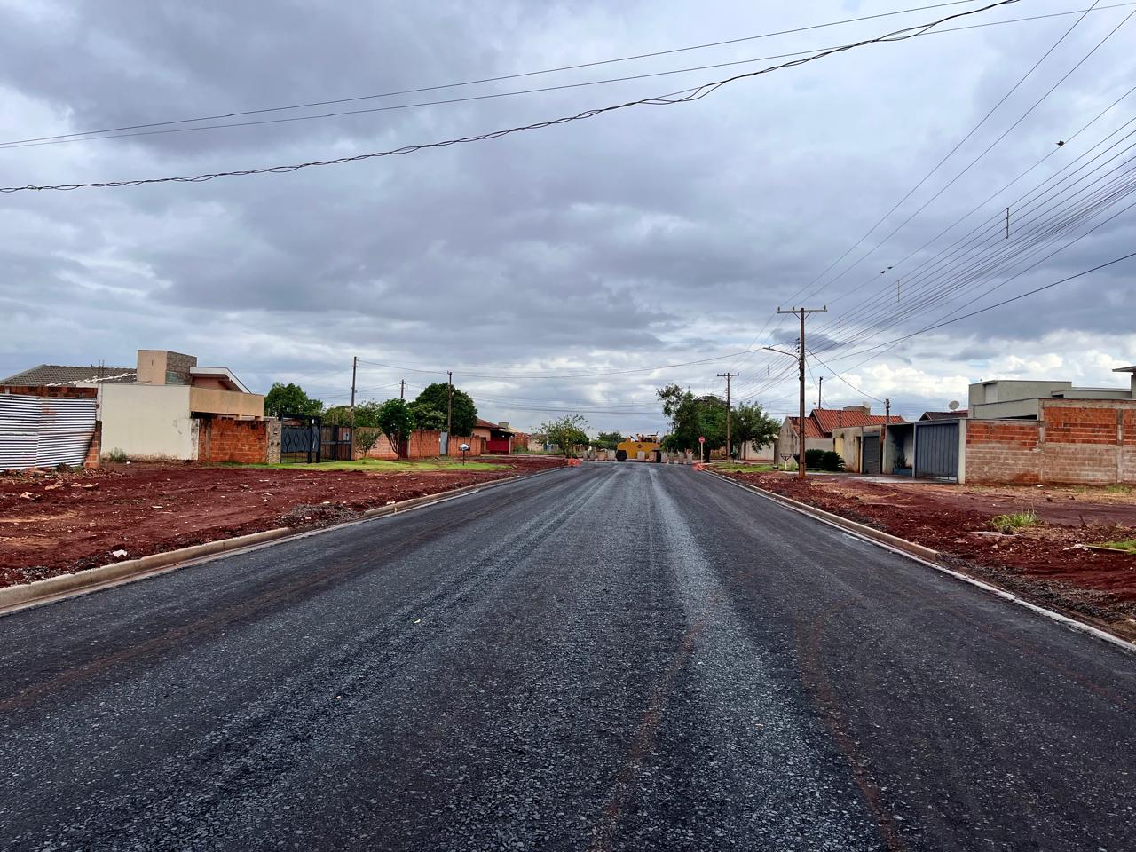 O investimento total no Jardim Guaicurus supera R$ 10 milhões e contempla ruas que aguardavam há anos por melhorias. (Foto: Kátia Kuratone)