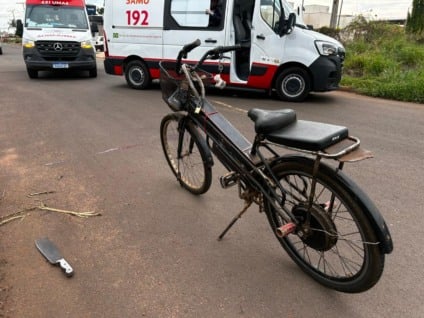 Idosa fica gravemente ferida após acidente entre bicicleta elétrica e carro Idosa fica gravemente ferida após acidente entre bicicleta elétrica e carro