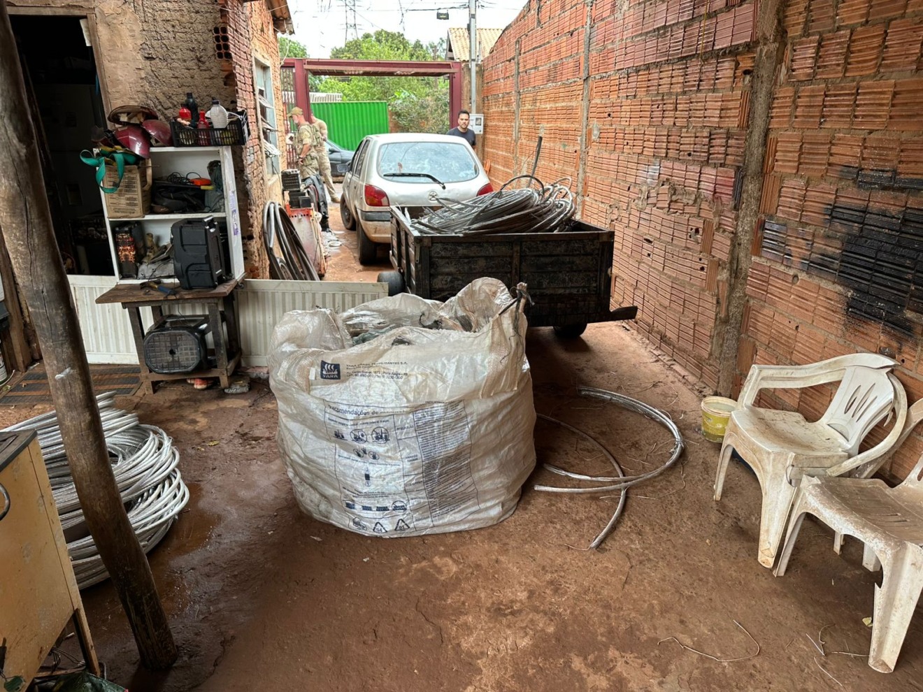 Local onde os cabos eram armazenados e revendidos - Foto: Reprodução/ RCN67