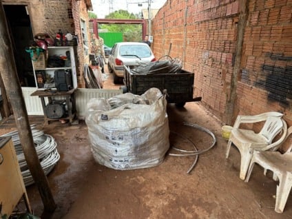 Local onde os cabos eram armazenados e revendidos - Foto: Reprodução/ RCN67