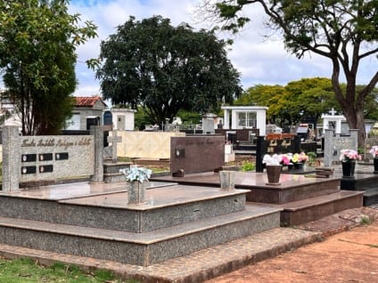 Cemitérios serão abertos das 6h às 17h durante o Dia de Finados / Foto: Jhonatan Xavier/Massa FM Dourados
