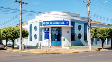 Cassiano Maia anuncia jornada de 6 horas para servidores e atendimento de 12 horas