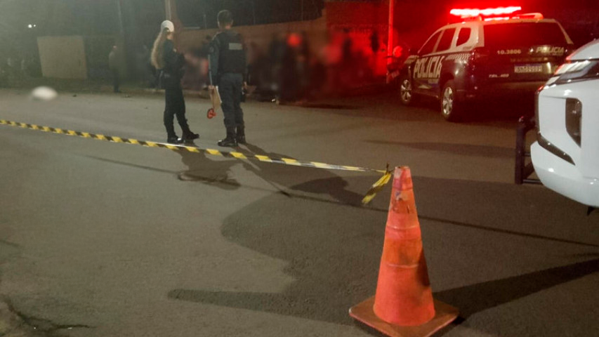 Local do acidente fatal entre moto e picape no Recanto dos Pássaros, em Campo Grande