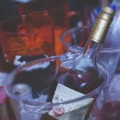 Câmara dos Deputados aprova urgência para crime hediondo de falsificação de bebidas