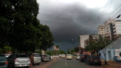 Apesar da chuva, as temperaturas se elevam à tarde - Foto: Arquivo RCN67 Apesar da chuva, as temperaturas se elevam à tarde - Foto: Arquivo RCN67