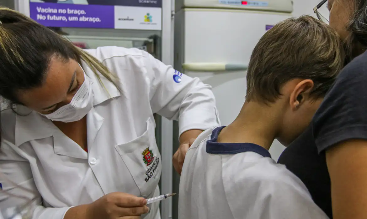 Desde 2014, o imunizante é oferecido gratuitamente pelo Programa Nacional de Imunizações (PNI) - Foto: Rovena Rosa/Agência Brasil