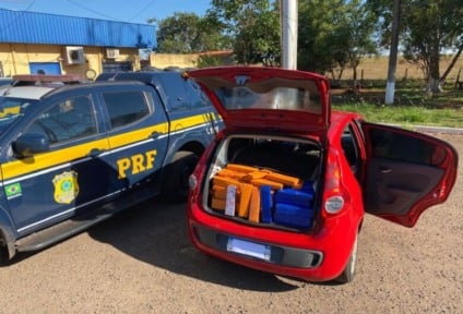 A PRF (Polícia Rodoviária Federal) apreendeu 589 quilos de maconha nesta quarta-feira (22), em Nova Alvorada do Sul. 
(Divulgação/PRF)