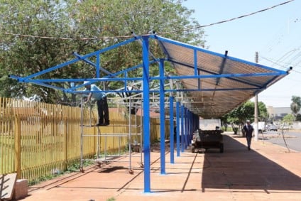  A ação visa padronizar o espaço, proporcionar mais conforto aos trabalhadores e melhor atendimento ao público que frequenta a tradicional feira do bairro. (Foto: A. Frota)