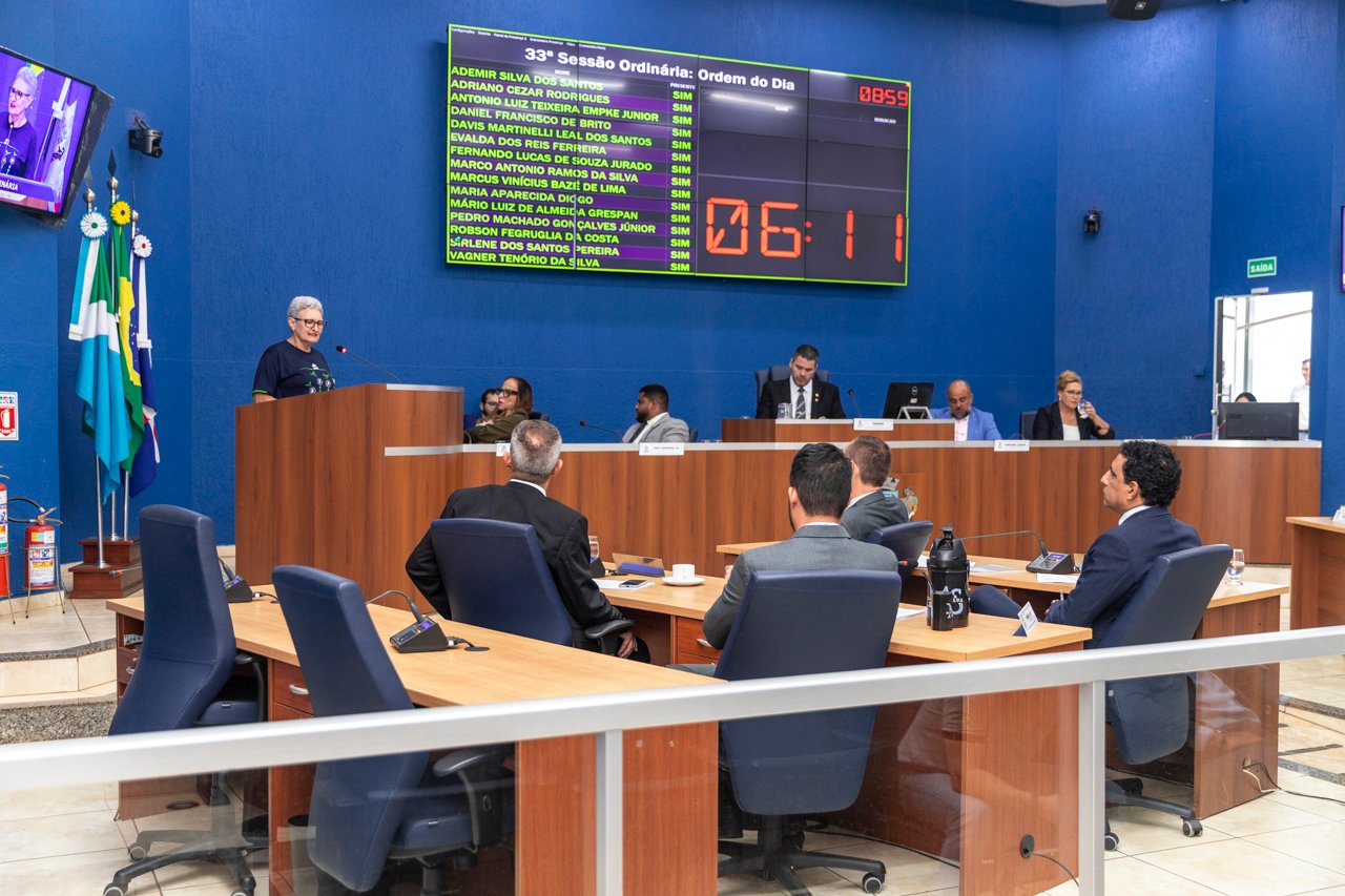 Sessão foi marcada pelo uso da tribuna pela presidente do Sindicato dos Servidores Públicos Municipais (SSPM), Luciana Braçal - Foto: Divulgação 