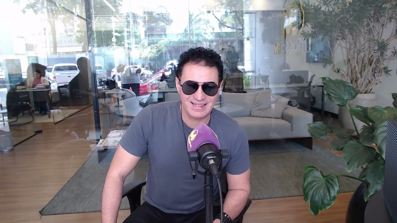 Eliezer Rosa é o vocalista da banda Trajeto 2 / Foto: Massa FM Dourados