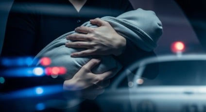 Viatura da PM diante de residência no Jardim Santa Felicidade, Campo Grande