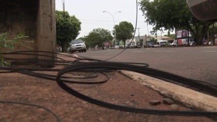 Fios soltos causam acidentes graves e deixam vítimas com sequelas em Três Lagoas