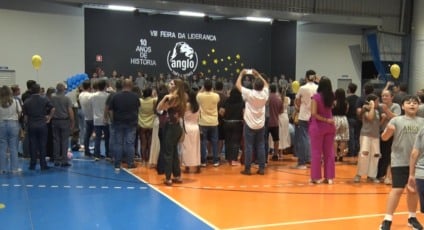 Colégio Anglo comemora 10 anos de história com a 8ª Feira da Liderança em Três Lagoas