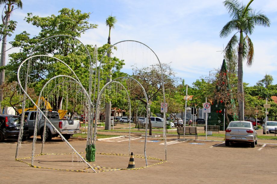 Este espaço, que já é uma marca registrada da Cidade, traz um ambiente mágico, repleto de luzes, figuras temáticas e atrações que transportam os visitantes para o verdadeiro espírito natalino. Foto: Divulgação/Assessoria. Este espaço, que já é uma marca registrada da Cidade, traz um ambiente mágico, repleto de luzes, figuras temáticas e atrações que transportam os visitantes para o verdadeiro espírito natalino. Foto: Divulgação/Assessoria.