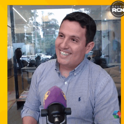 Diretor de Incorporação da Engepar, Fernando Bezerra no estúdio da Massa FM. (Reprodução)