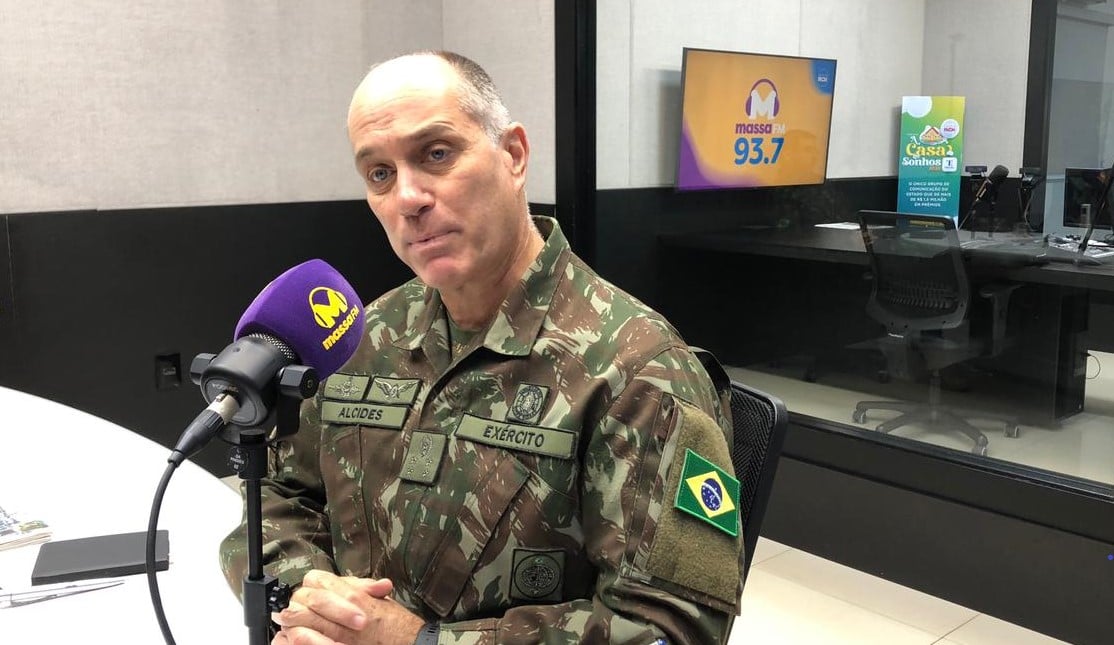 General Alcides, no estúdio da rádio Massa Campo Grande (Foto: Fernando de Carvalho/ Massa CG) General Alcides, no estúdio da rádio Massa Campo Grande (Foto: Fernando de Carvalho/ Massa CG)