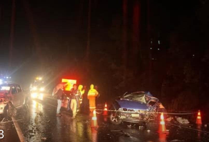 O acidente aconteceu no início da noite de domingo (2), SP-595