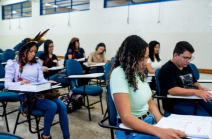 Estudantes convocados devem validar documentos e assinar termo de concessão em dezembro - Reprodução/Sead