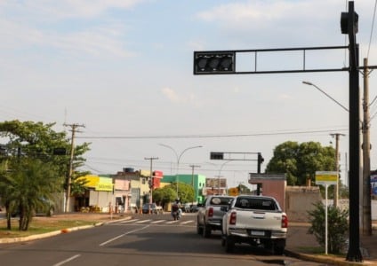 Departamento de Trânsito faz mudanças em semáforos e prepara modernização do sistema em Três Lagoas