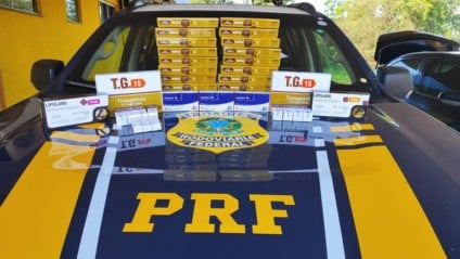 Na vistoria, os policiais encontraram os medicamentos sem documentação fiscal - Foto/ Polícia Rodoviária Federal
