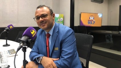 Sóstenes Maciel, o estúdio da rádio Massa Campo Grande (Foto: Fernando de Carvalho/ Massa CG)