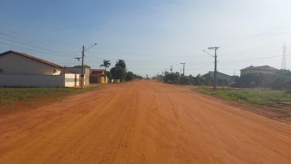 Avenida dos Estudantes, no Jardim Primavera, será asfaltada em 2026 (Foto: Mauro Silva/Cultura FM)