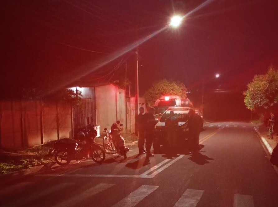 Local do crime de feminicídio em Aparecida do Taboado, na noite da terça-feira (Foto: Divulgação) Local do crime de feminicídio em Aparecida do Taboado, na noite da terça-feira (Foto: Divulgação)