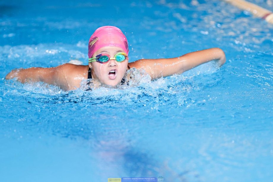 Os técnicos Rustem Leal Irabi e Weslei Pinheiro Ribeiro elogiaram a garra dos nadadores, que competiram intensamente em provas de piscina de 25 metros ao longo de dois dias. Foto: Divulgação/Assessoria.