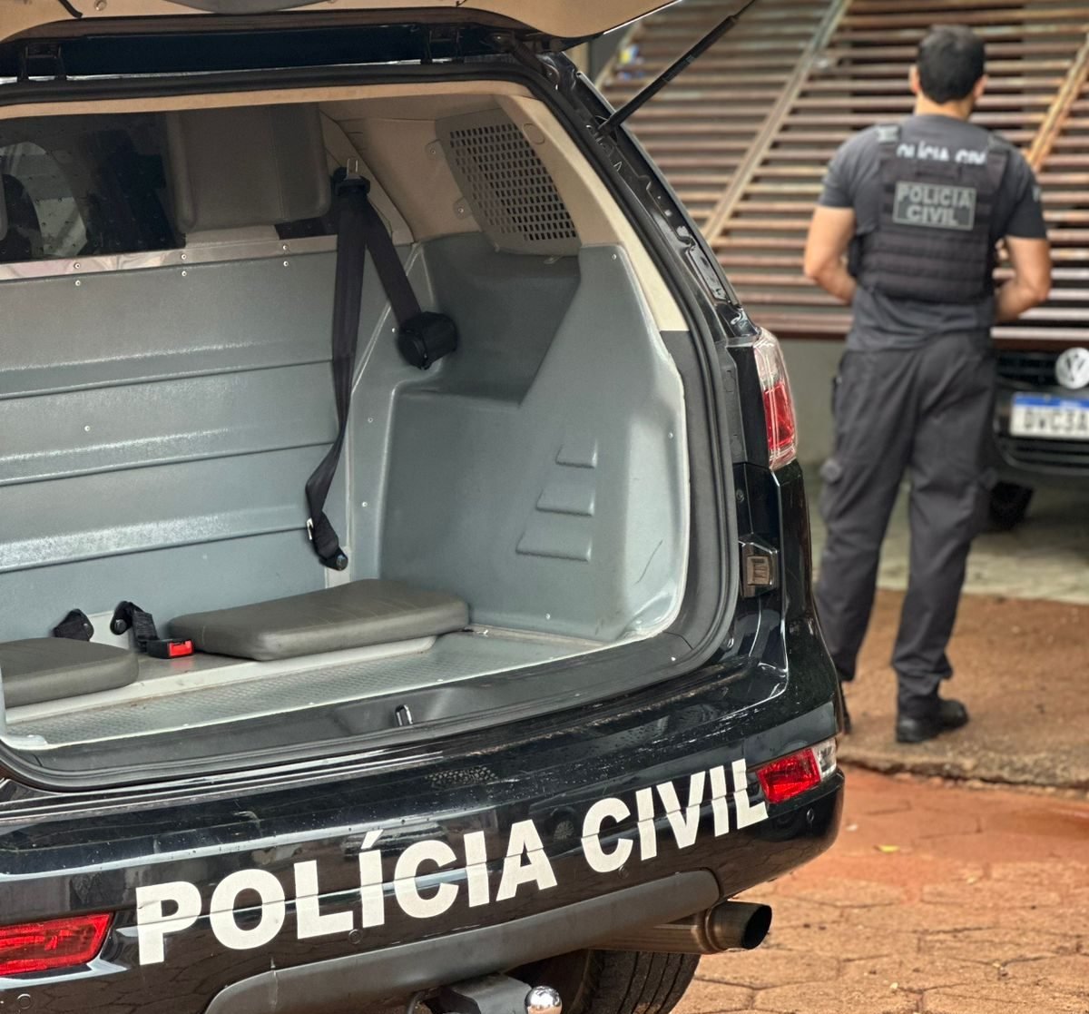 Operação cumpriu um mandado de prisão temporária e três mandados de busca e apreensão - Foto: Divulgação/PCMS Operação cumpriu um mandado de prisão temporária e três mandados de busca e apreensão - Foto: Divulgação/PCMS