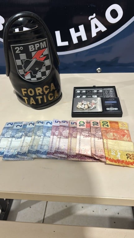 Força Tática apreende adolescente por tráfico de drogas no bairro Santa Luzia