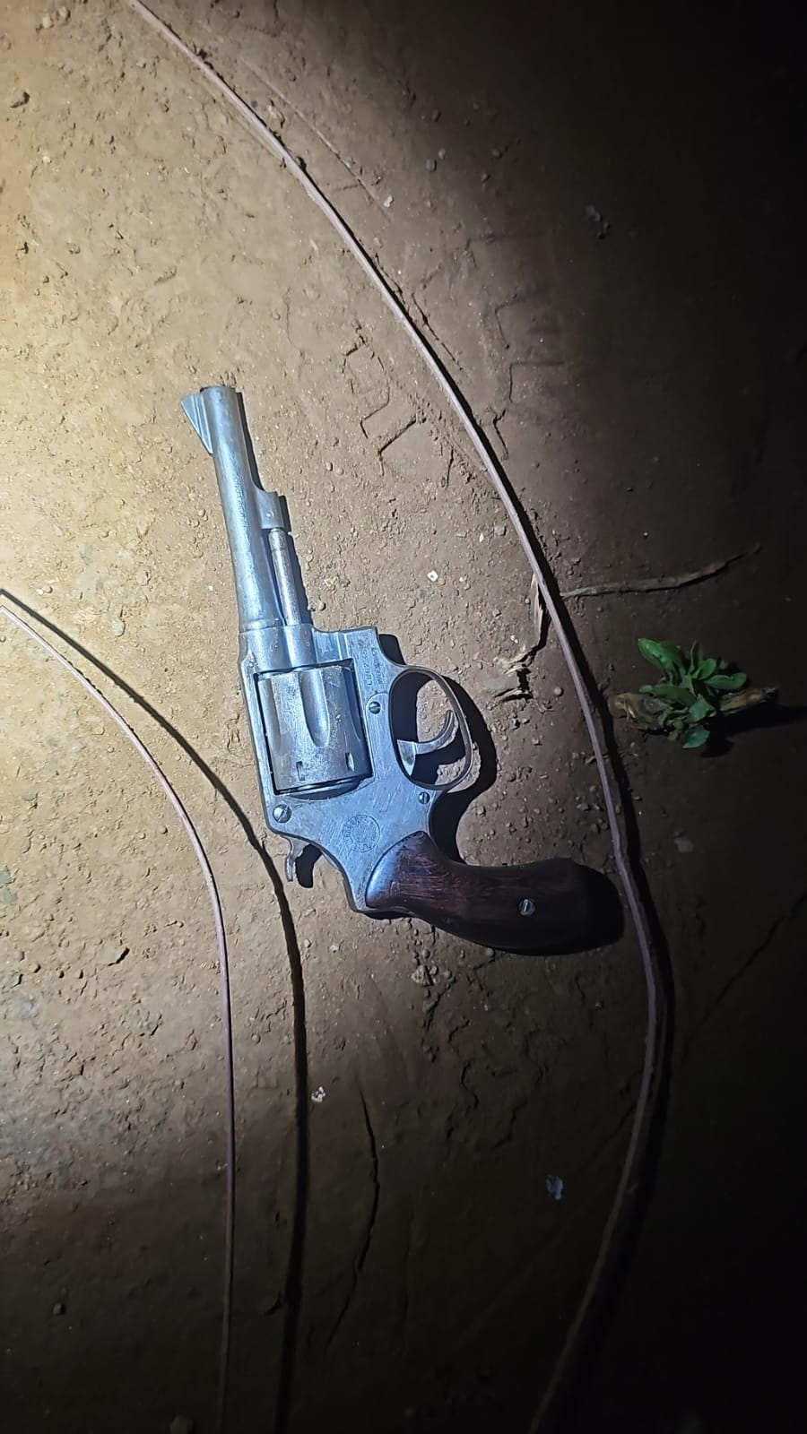 Jovem tinha histórico de crimes e era procurado pela Justiça - Foto: Divulgação/ PMMS Jovem tinha histórico de crimes e era procurado pela Justiça - Foto: Divulgação/ PMMS