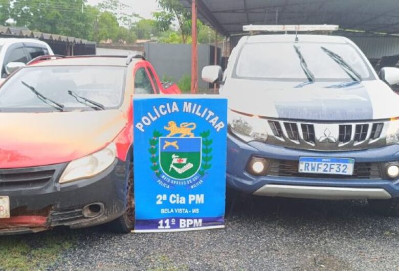 Ao verificarem os documentos, os agentes constataram que o veículo apresentava sinais identificadores adulterados. Após consulta, verificou-se que o automóvel havia sido roubado em Campo Grande em 2014. (Divulgação/PMMS)