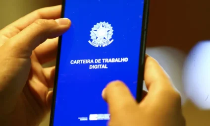 Brasil registra recorde de trabalhadores com carteira assinada, aponta IBGE - Foto: Reprodução/Agência Brasil